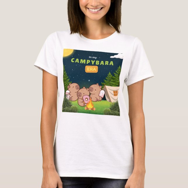 Em Minha Campybara Era Capybara Camping T-Shirt (Frente)