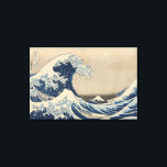 Em Tela Sob a onda da Impressão Kanagawa<br><div class="desc">Sob a Onda de Kanagawa (Kanagawa oki nami ura),  também conhecida como A Onda de Excelentes,  da série Trinta e seis Visões do Artista do Monte Fuji (Fugaku sanjūrokkei): Katsushika Hokusai (Japonês,  Tóquio (Edo) 1760-1849 Tokyo (Edo))</div>