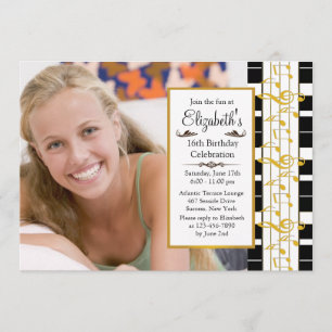 Em um convite feliz do aniversário da foto da not