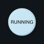 Empurrando íman de máquina de lavar louça azul-cla<br><div class="desc">Íman mínimo de cozinha da máquina de lavar louça "em execução" com um fundo azul claro que o ajuda com a organização da cozinha. Personalize com o seu texto.</div>