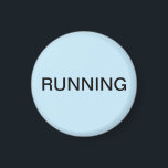 Empurrando íman de máquina de lavar louça azul-cla<br><div class="desc">Íman mínimo de cozinha da máquina de lavar louça "em execução" com um fundo azul claro que o ajuda com a organização da cozinha. Personalize com o seu texto.</div>