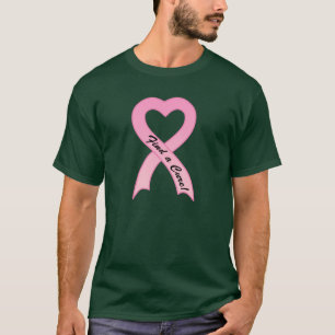 Encontre um t-shirt dos homens da fita do rosa da