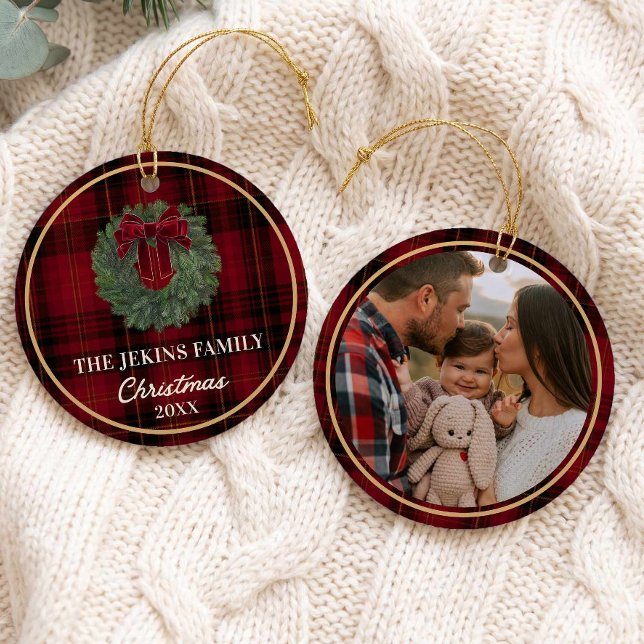 Enfeite de Natal Xadrez Vermelho com Foto da Famíl (Family Christmas Red Plaid Photo ornament)