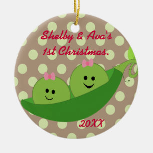 Enfeites de natal dos gêmeos da menina primeiros