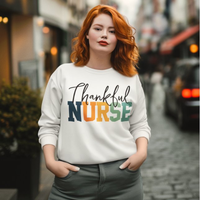 Enfermeira agradecida, camisa caída - Ação de Graç (thankful nurse, nurse sweatshirt, thanksgiving sweatshirt, fall colors, fall season, autumn shirt)