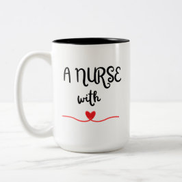 Enfermeira com caneca