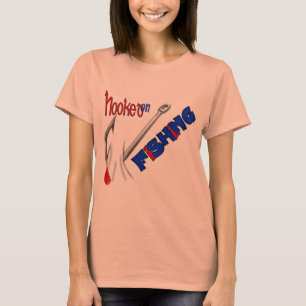 Enganchado em pescar a camisa engraçada da pesca