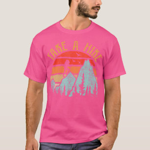 Engraçada Camisa De Caminhada Leva Uma Mulher De C