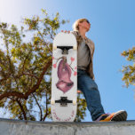 Engraçado Romântico Sloth Skateboard - Sorria<br><div class="desc">Engraçado Romântico Sloth Sloth Cartoon Animal Draing Playful Love Hearts - Escolha / Adicione Seu Texto / Fonte / Cor Única - Faça seu presente especial - Redimensionar e mover ou remover e adicionar elementos / imagem com a ferramenta de personalização! - Desenho e Design por MIGNED. Você também pode...</div>