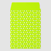 Envelope com padrão de corações