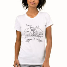 Escapar em uma camisa floral de livro, lendo