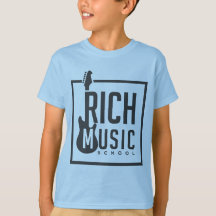 Escola de Música Rica em Camiseta Azul