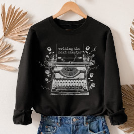 Escrevendo a próxima camisa do capítulo, Escritor