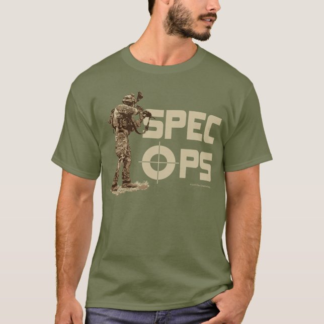 Especs. Ops no t-shirt do verde da fadiga dos (Frente)