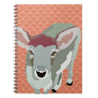 Espiral Caderno cinzento da laranja da jovem corça