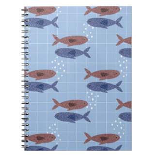 Espiral Caderno com Padrão de Grade Azul de Cardume de Pei