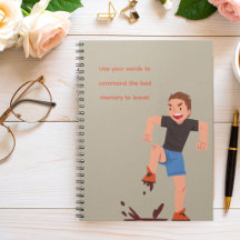 Caderno de Menino Furiosamente Pisando na Lama – L