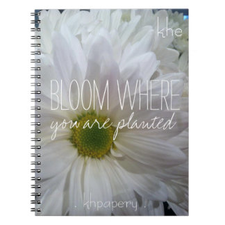 Espiral Caderno do monograma da flor