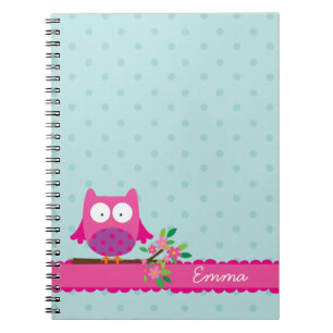 Espiral Coruja cor-de-rosa em um caderno personalizado