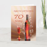 Espirrando o cartão de aniversário do 70 do vinho<br><div class="desc">Espirrando o vinho e as bolhas fazem este cartão de aniversário do 70 travamento a extremamente especial e olho</div>