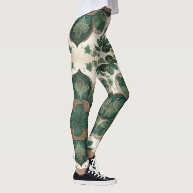 Esplendor Irlandês: As Leggings Boho Shamrock (Direita)