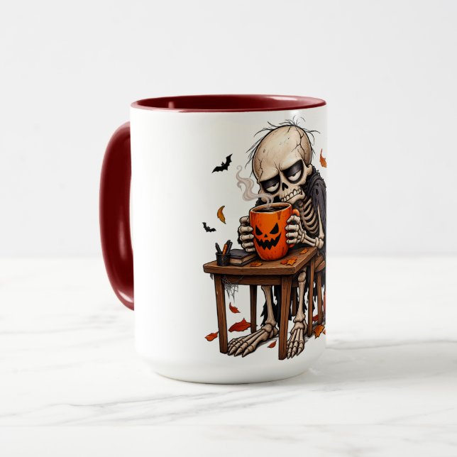Esqueleto Bebendo em Caneca de Abóbora de Hallowee (Frente Esquerda)