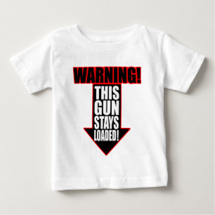 Esta arma permanece o t-shirt carregado