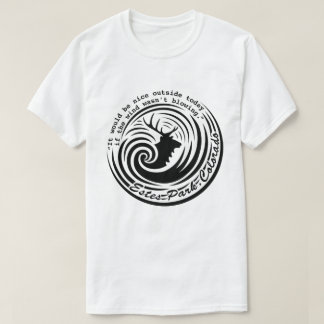 Esta camisa de cor clara do vento