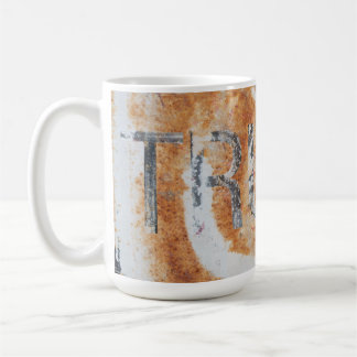 Esta caneca é uma metáfora para a erosão da