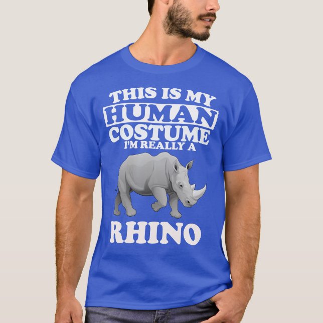 Esta é a minha fantasia humana, sou uma camiseta R (Frente)