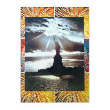 Estátua da Liberdade com 4 de julho Fronteira do F