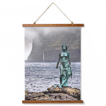 estátua de sereia de bronze elegante