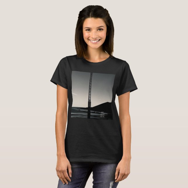 Estávamos aqui com o título mulheres camiseta pret (Frente Completa)