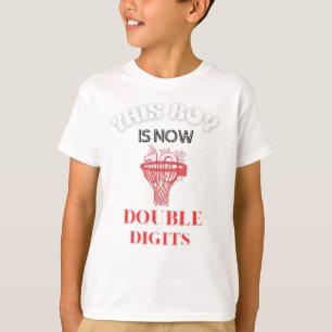 este rapaz tem agora 10 dígitos duplos T-Shirt