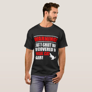 Este t-shirt pode coberto no cabelo do gato de