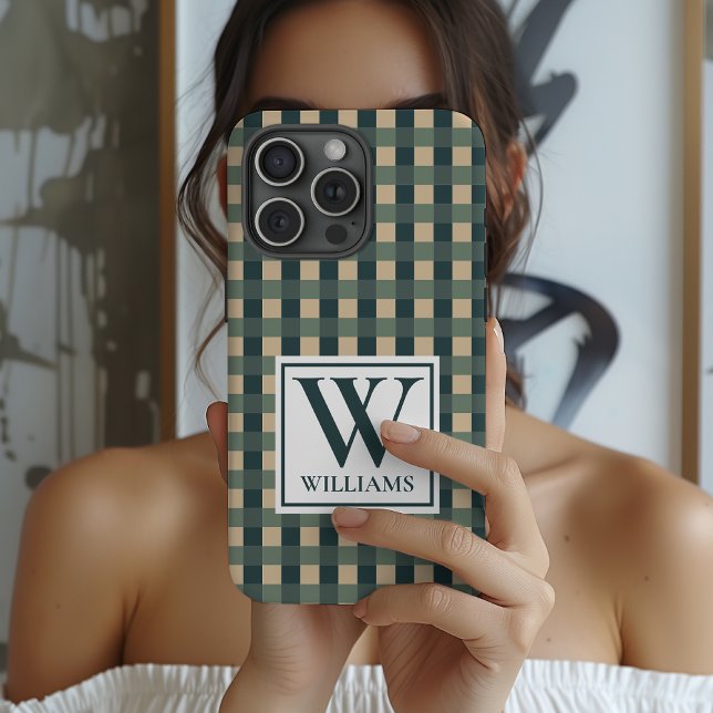 Estojo de telefone personalizado com monograma xad (Green Checkered Pattern Personalized Phone Case for Women, Men, Coworkers or friends)