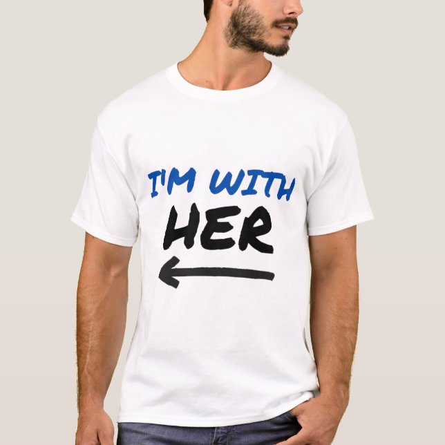 Estou Com Ela - Par de Camisetas Seta para a Direi (Frente)