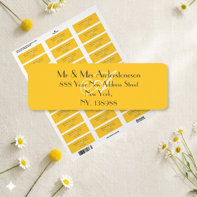 Etiqueta Amarelo Ensolarado Casamento Monograma Branco Ende (Perfect for the Sunny Yellow Wedding, or for whenever you want a stylish return address label.)