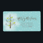 Etiqueta Angel Christmas Tree Blue ID197<br><div class="desc">Uma árvore de Natal estilizada única, tocada por anjos, canas doces e galhos, é colocada sobre um fundo de pequenos flocos de neve para a design incluída neste marcante rótulo de navegação. O belo texto de 'Feliz Natal' é opcional e pode ser apagado se preferir. Procure ID197 para ver outros...</div>