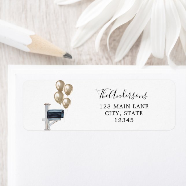 Etiqueta Balões Dourados na Caixa de Correio (Insitu)