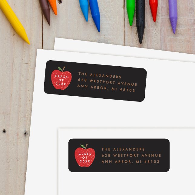 Etiqueta Black Red Apple Preschool Graduation Address Label (Criador carregado)