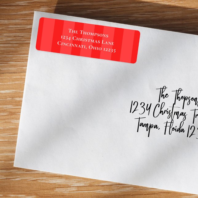 Etiqueta Brisas Simples Vermelhas De Fenda Cúbica (Whimsical red stripes with block-style white lettering. )