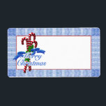 Etiqueta Candy Cane Merry Christmas Shipping Labels<br><div class="desc">Um grupo de doces brancos e vermelhos amarrados com fita azul e holly em etiquetas de endereço de volta de Natal com fundo azul de tecelagem de cesto que enviam uma mensagem de Feliz Natal. Nos especializamos em designs feitos por medida, então entre em contato conosco se você quiser um...</div>