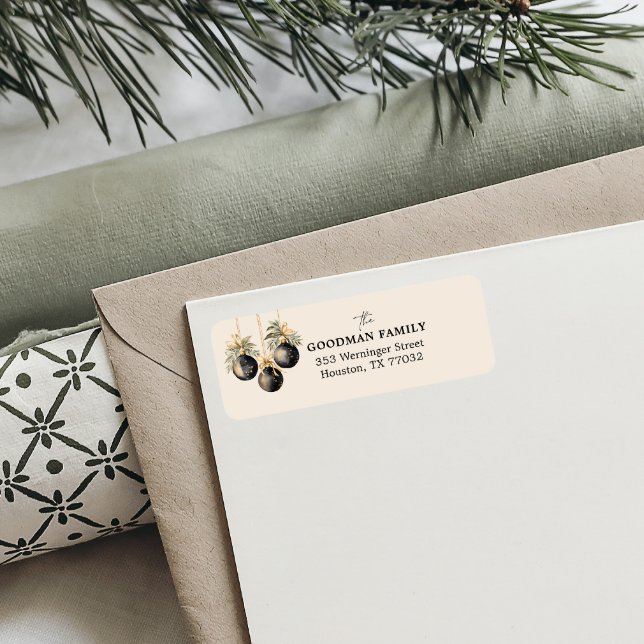 Etiqueta Chic de Natal Verde Escuro (ELEGANT CLASSIC RETURN ADDRESS CHRISTMAS MAILING WITH ORNAMENTS AND BAUBLES AND GREENERY AND BOWS)