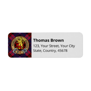 Etiqueta Clan Brown Crest sobre Tartan
