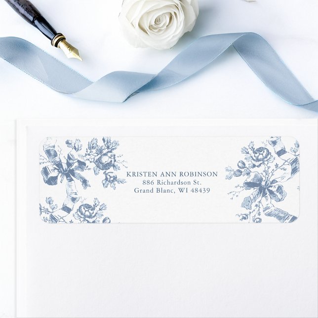 Etiqueta Classic French Blue Flowers & Ribbons Wedding (Criador carregado)