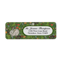 Coelho Coelho Branco Vitoriano Antigo no Jardim