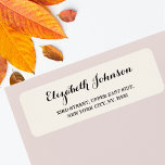 Etiqueta Criar Endereço de Devolução de Fatura Moderna Eleg<br><div class="desc">Crie a sua própria fonte de tipografia personalizada, elegante, escrita, simples etiqueta de retorno de cor de marfim luxo moderna. Basta inserir seu nome / nome da família / nome da empresa e endereço. Perfeito tanto para o lar como para o negócio, correio pessoal e oficial. Etiquetas de endereço de...</div>