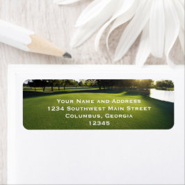 Etiqueta Curso de Golfe Verde no amanhecer