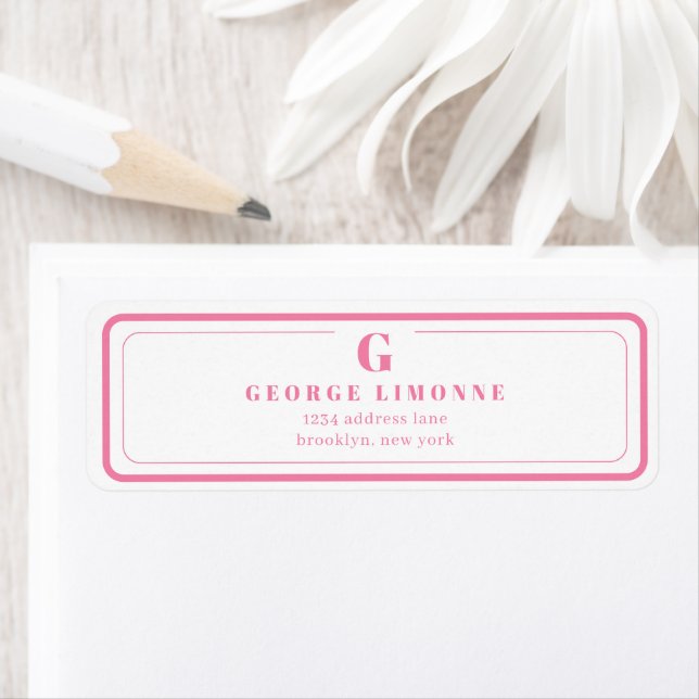 Etiqueta Custom Monogram Pink Border Address Label (Insitu)
